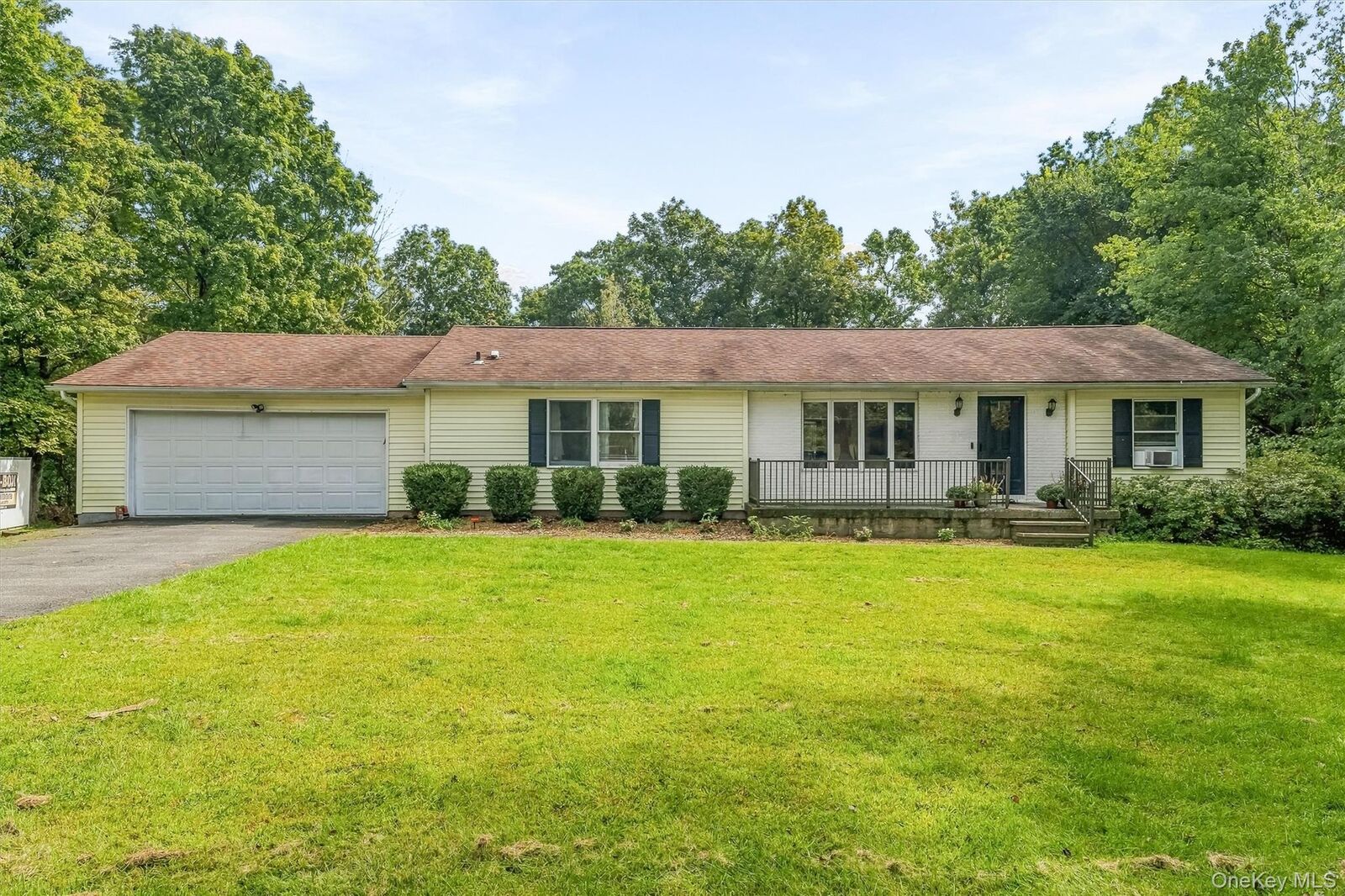 Property Photo:  487 Greenville Turnpike  NY 10940 