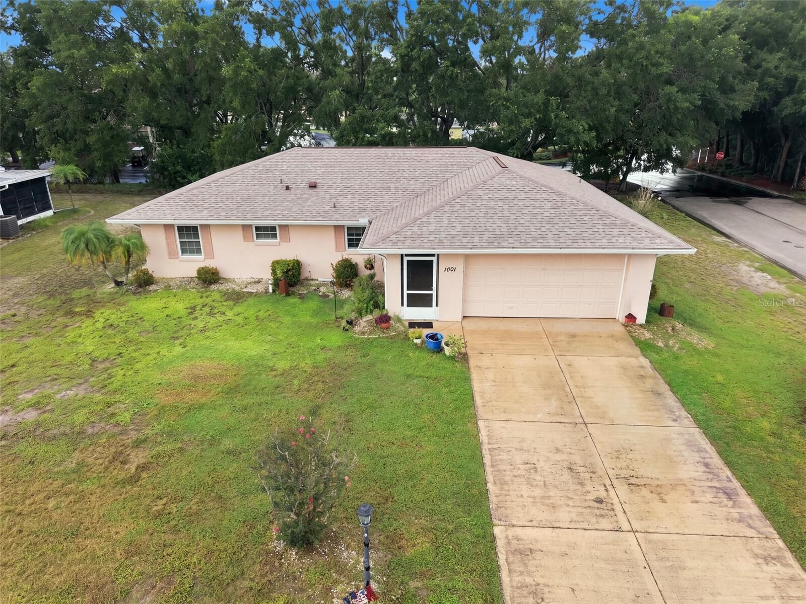 Property Photo:  1601 New Bedford Drive  FL 33573 