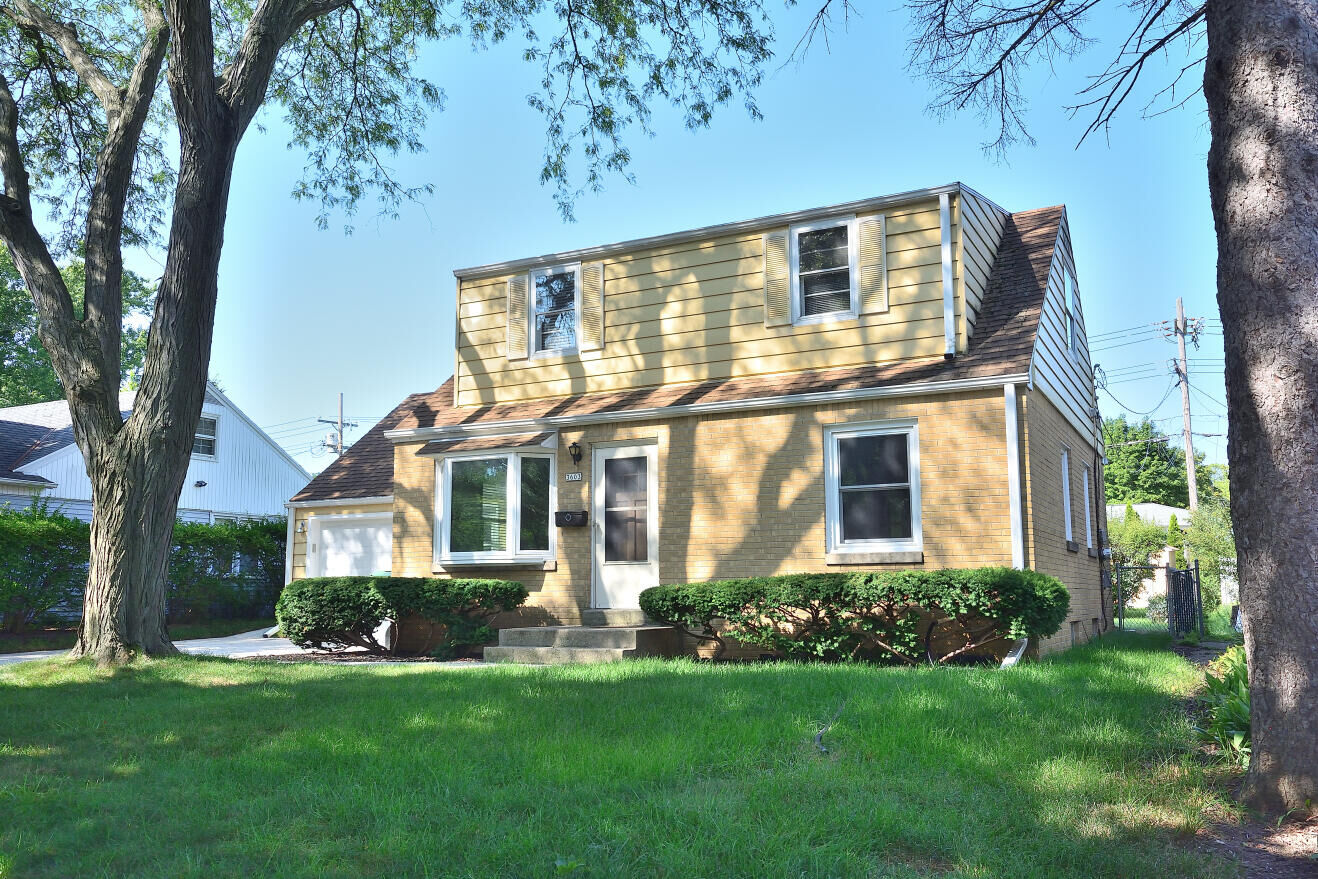 Property Photo: 3603 N 82nd St WI 53222