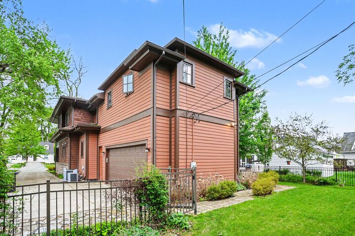 Property Photo:  1523 Villa Road  MI 48009 