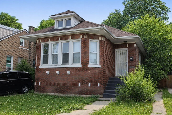 Property Photo:  7529 S Emerald Avenue  IL 60620 