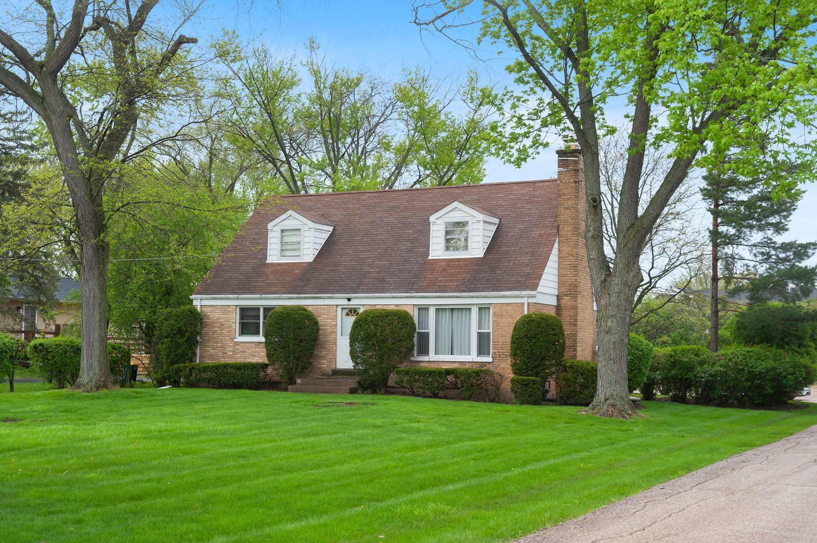 Property Photo:  1450 Sanders Road  IL 60062 