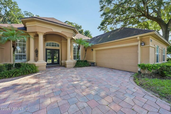 Property Photo: 1553 Nottingham Knoll Drive FL 32225