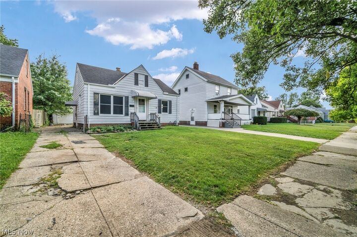 Property Photo:  13305 Highlandview Avenue  OH 44135 