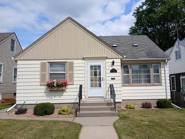 Property Photo:  5741 James Avenue S  MN 55419 