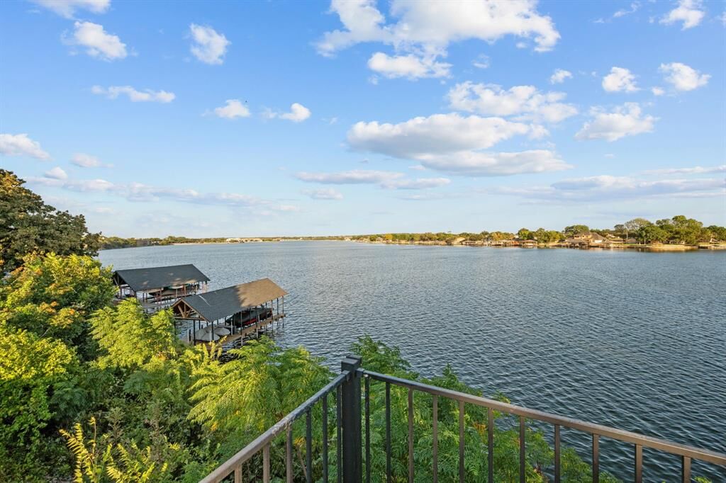 Property Photo: 400 W Atchley Drive TX 76048