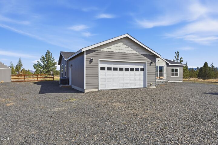 Property Photo:  7181 SW Grouse Place  OR 97760 