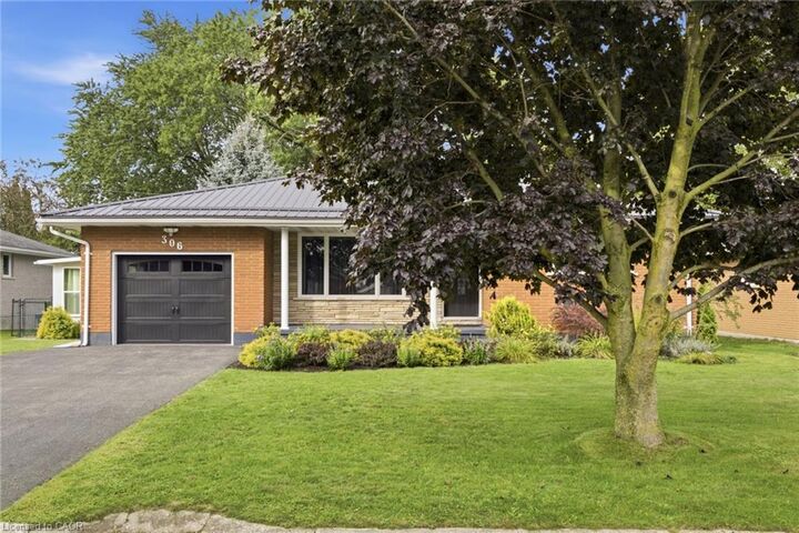 Property Photo:  306 Adams Avenue  ON N4B 2Y5 