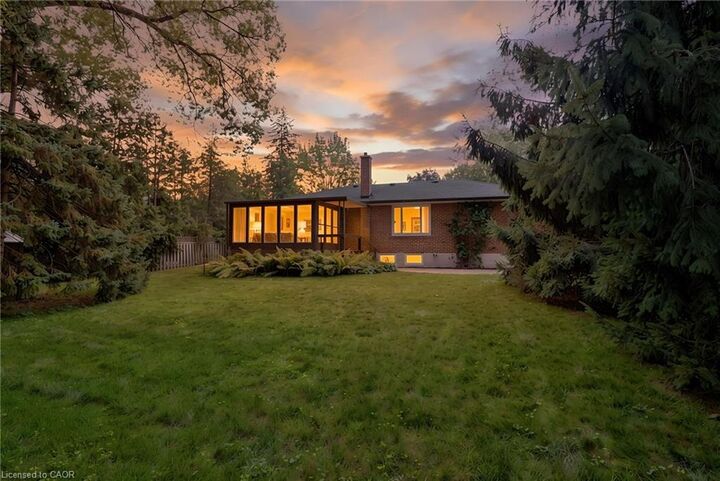 Property Photo:  1529 Wembury Road  ON L5J 2L8 