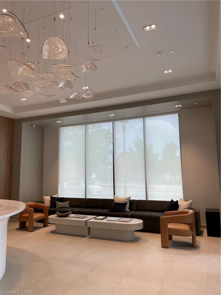 Property Photo:  2069 Lakeshore Road 706  ON L7R 1E2 