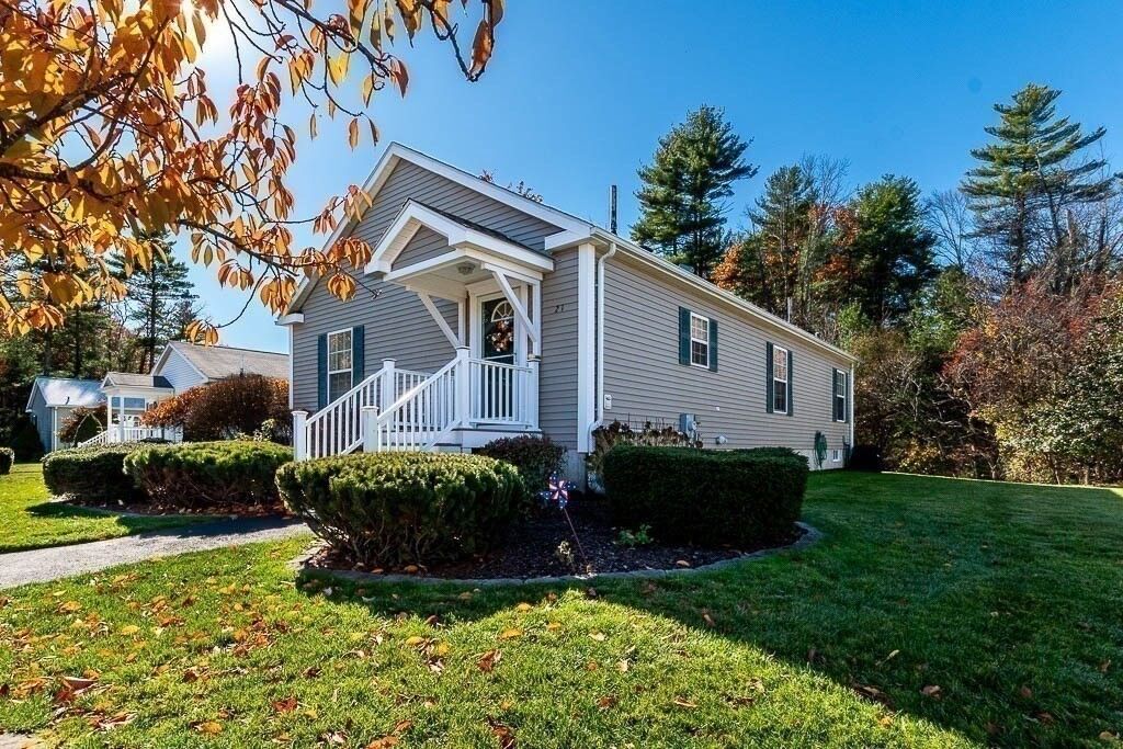 Property Photo: 21 Hemlock Dr MA 02324