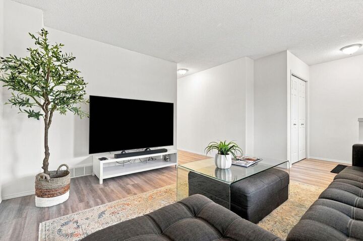 Property Photo:  31 Bridlewood Avenue SW  AB T2Y 3T3 
