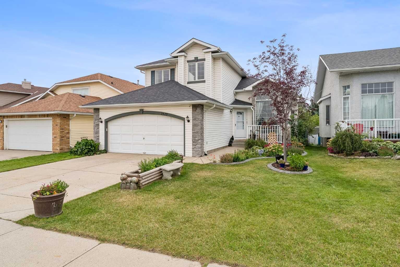Property Photo:  1420 Meadowbrook Drive SE  AB T4A 2B4 