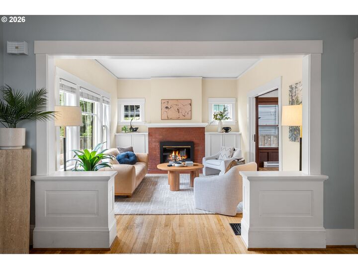 Property Photo: 3025 NE Weidler St OR 97232