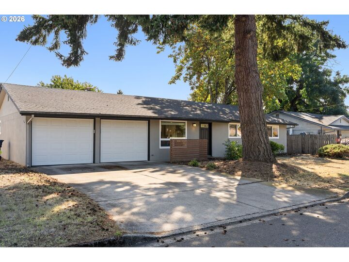 Property Photo: 3660 Mahlon Ave OR 97401