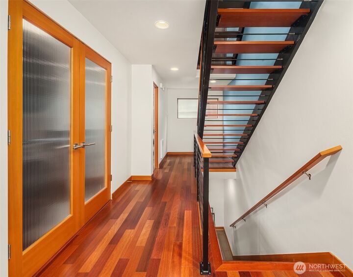Property Photo:  2423 NE 75th Street  WA 98103 