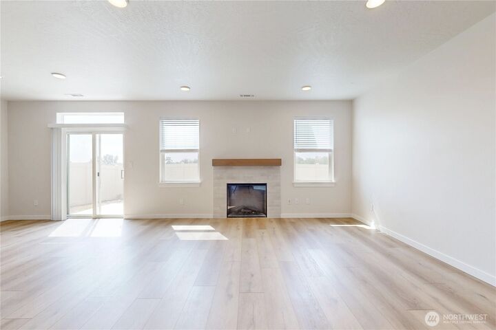 Property Photo:  1451  Pat Avenue  WA 99362 