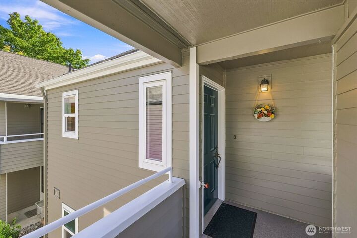 Property Photo: 3975 Providence Point Drive SE 2140 WA 98029