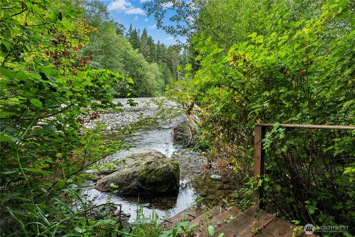 Property Photo: 10421 324th Place SE WA 98027