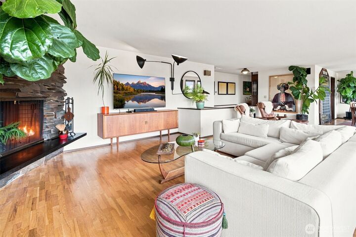 Property Photo:  7615 S 115th Street  WA 98178 