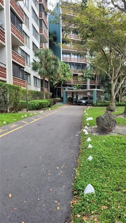 Property Photo: 4222 Inverrary Boulevard 4206 FL 33319