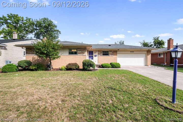Property Photo:  30222 Buckingham Street  MI 48154 