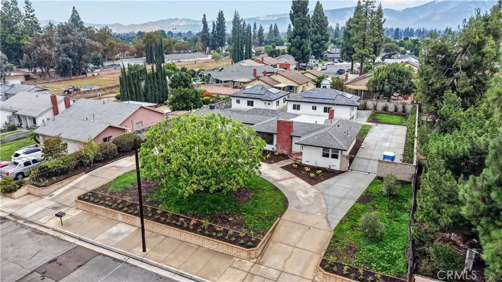 Property Photo:  1022 W Francis Street  CA 91762 