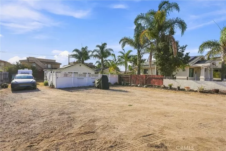 Property Photo: 345 N 4th CA 93433