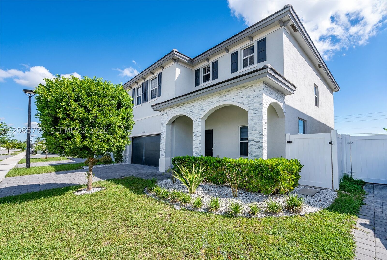 Property Photo: 21325 SW 127th Ct FL 33177