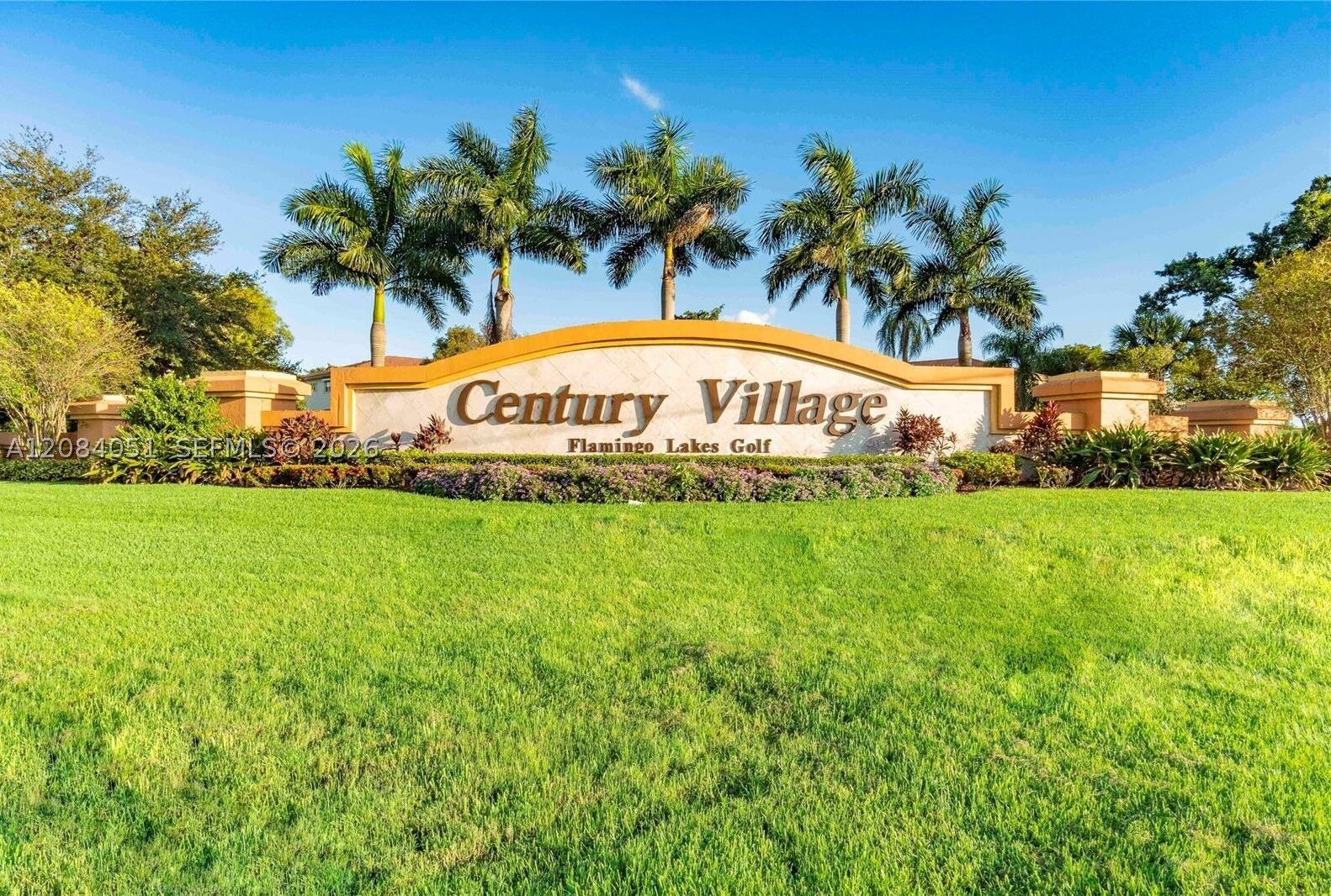 Property Photo:  1100 SW 130th Ave 112H  FL 33027 