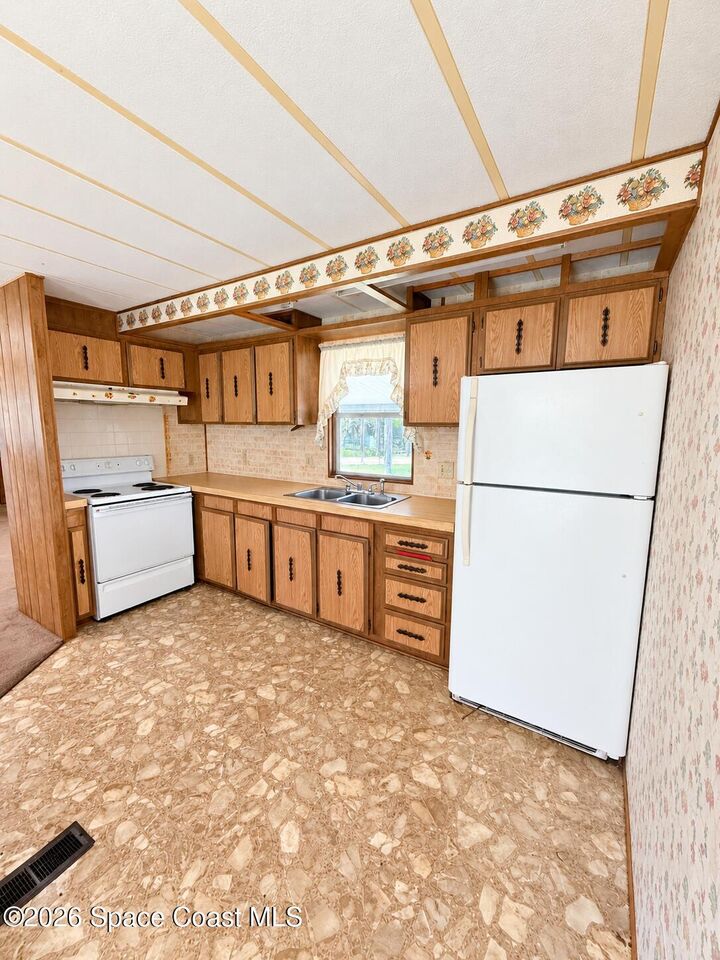 Property Photo: 3251 Nancy Avenue FL 32754