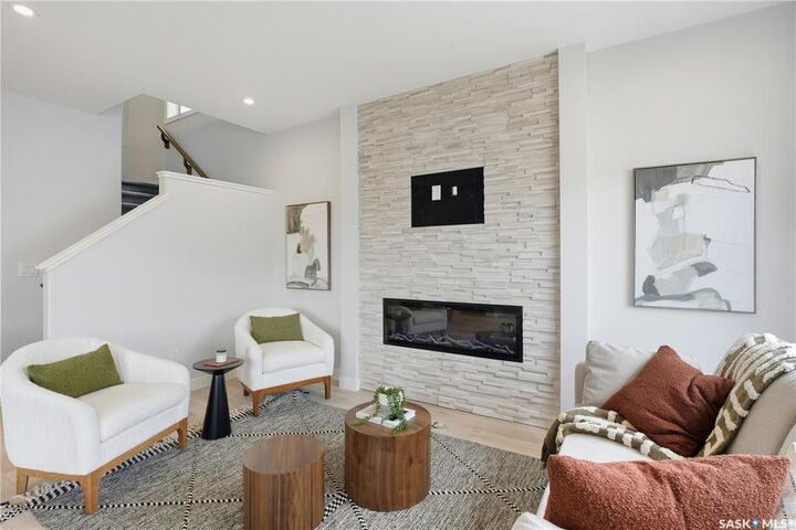 Property Photo:  575 Cockcroft Court  SK S7V 1Y8 