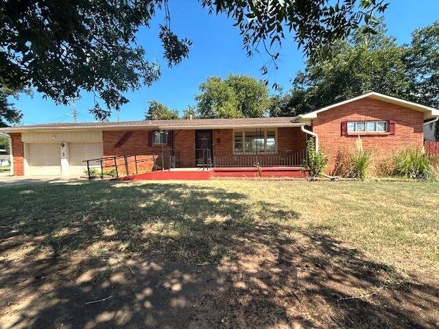 Property Photo:  804 N 7th  OK 73077 