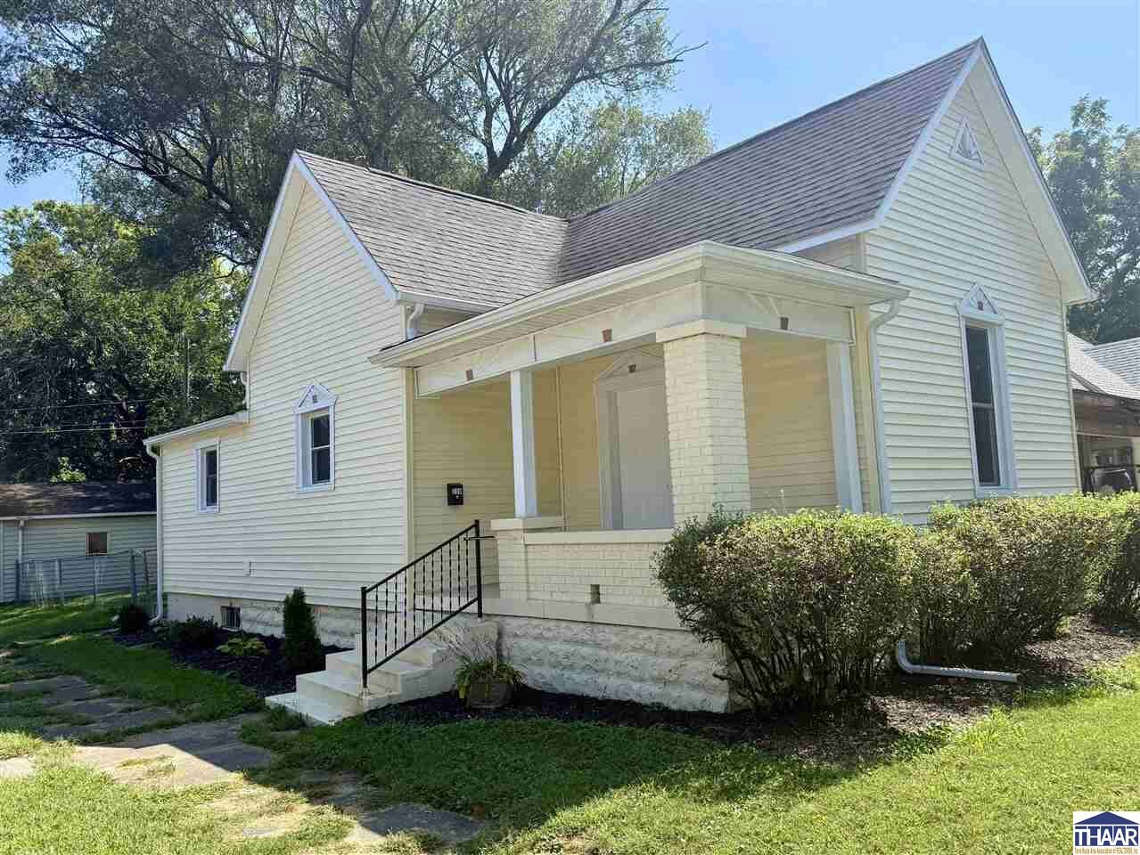 Property Photo: 300 S 15th Street IN 47807