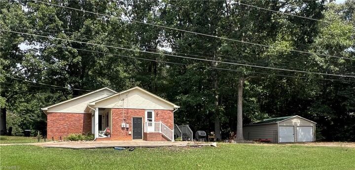 Property Photo:  611 Woodland Drive  NC 28138 