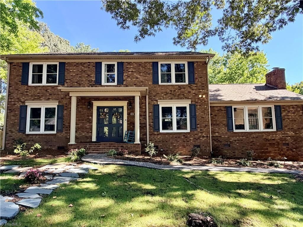 Property Photo:  4400 Oak Hollow Drive  NC 27265 