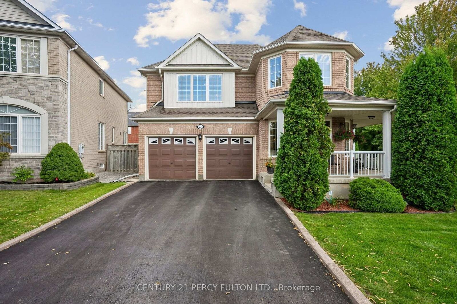 Property Photo: 33 Redbud Street ON L6E 1G3