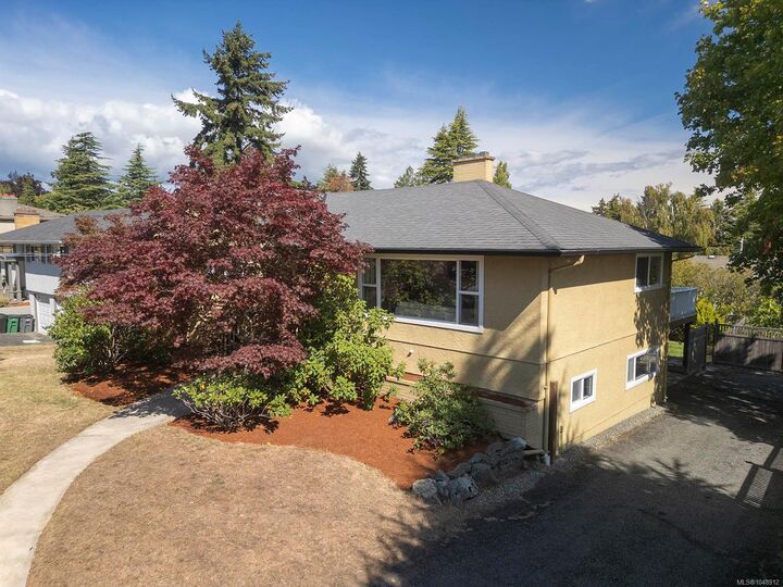 Property Photo: 1924 Casa Marcia Cres BC V8N 2X3