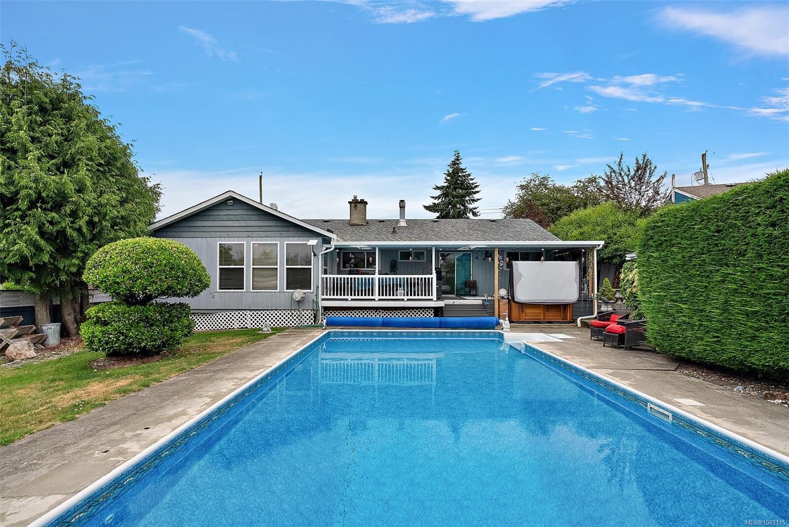 Property Photo:  1573 Charlotte St  BC V0R 1R0 