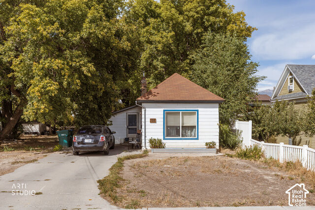 Property Photo: 186 W 600 N UT 84043