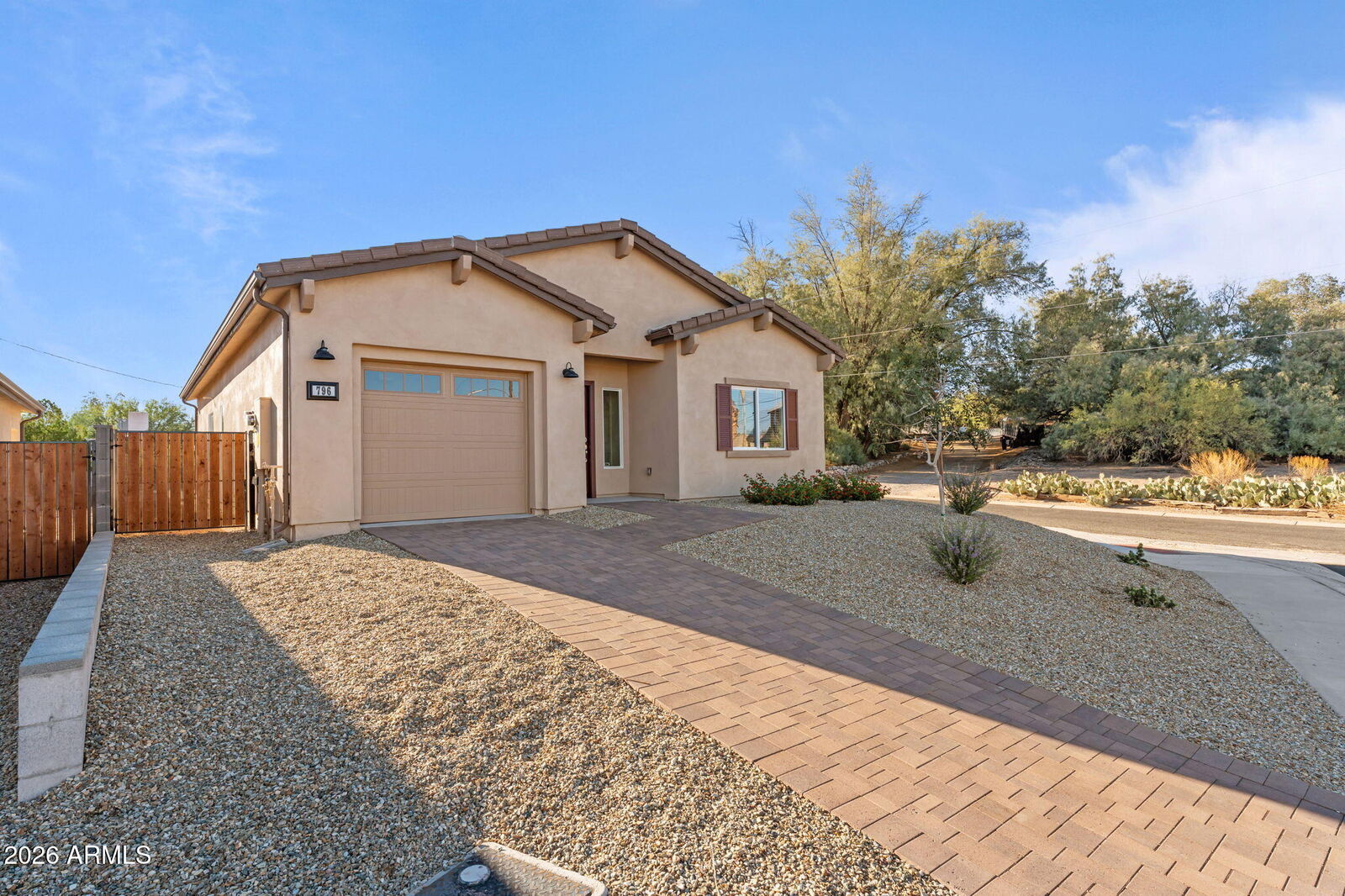 Property Photo:  735 N Don Frank Lane  AZ 85390 