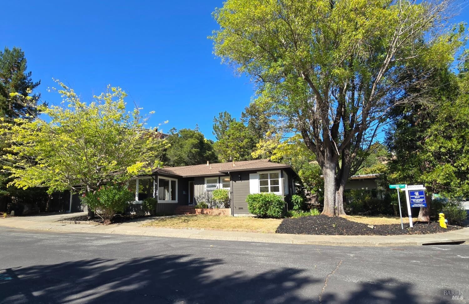 Property Photo:  357 Oak Manor Drive  CA 94930 