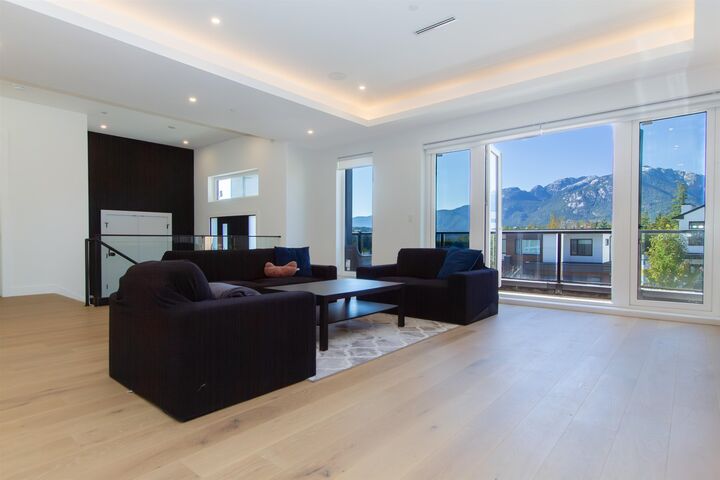 Property Photo:  3385 Mamquam Road 8  BC V8B 0E3 