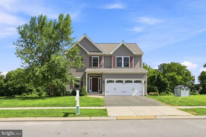 Property Photo: 233 Ashleys Way PA 19363