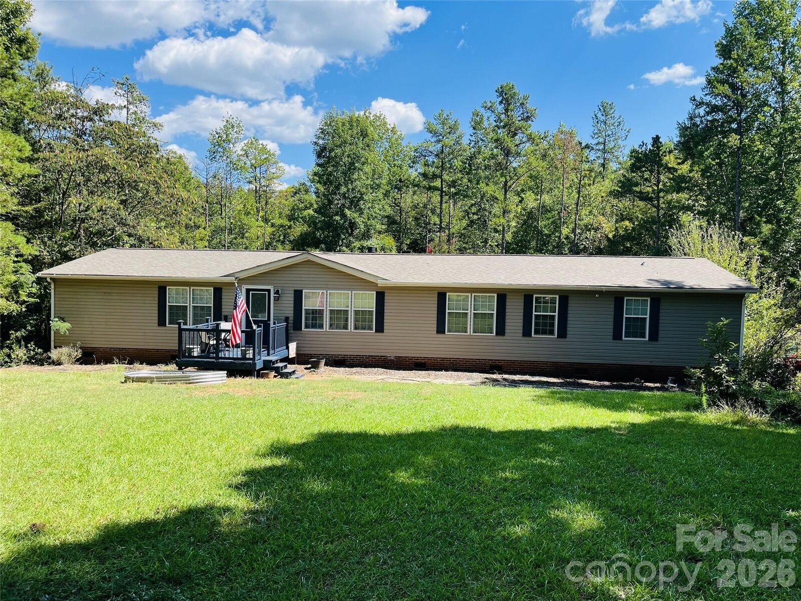 Property Photo:  8027 Hillanby Court  NC 28173 