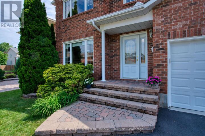 Photo de la propriété:  1349 Gaultois Avenue  ON K1C 6G5 