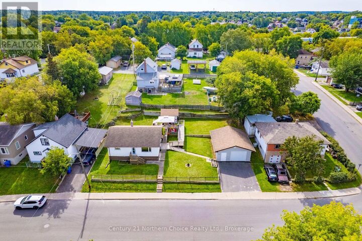 Property Photo: 811 Fourth Street North ON P9N 2N6