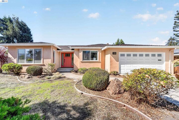Property Photo: 42635 Sully St CA 94539