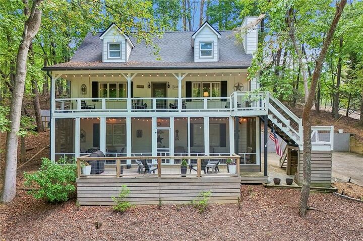 Property Photo:  211 Hillside Drive  GA 30183 