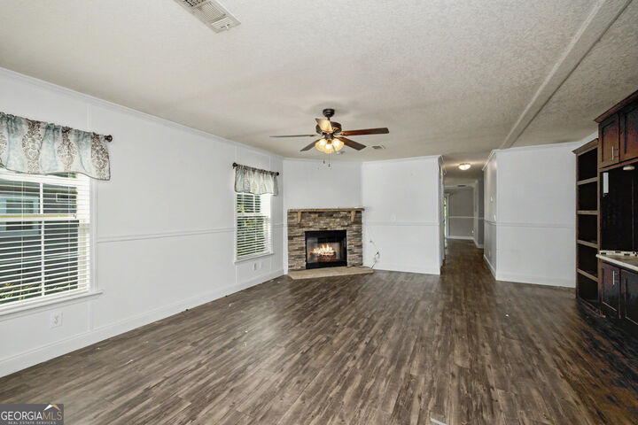Property Photo: 35 Redwood Circle GA 30263